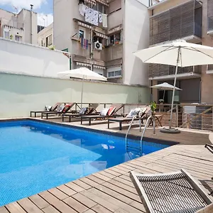 Apartment Rentals - Gracia Pool Center, Barcelona