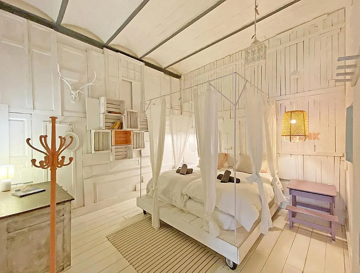 Villa Quartz Barcelona 0*,  Spain